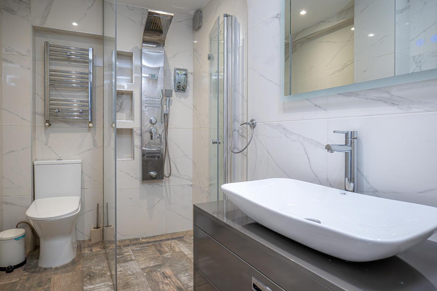 Old Town - Euroeastventures Luxury Properties Bukares Bagian luar foto