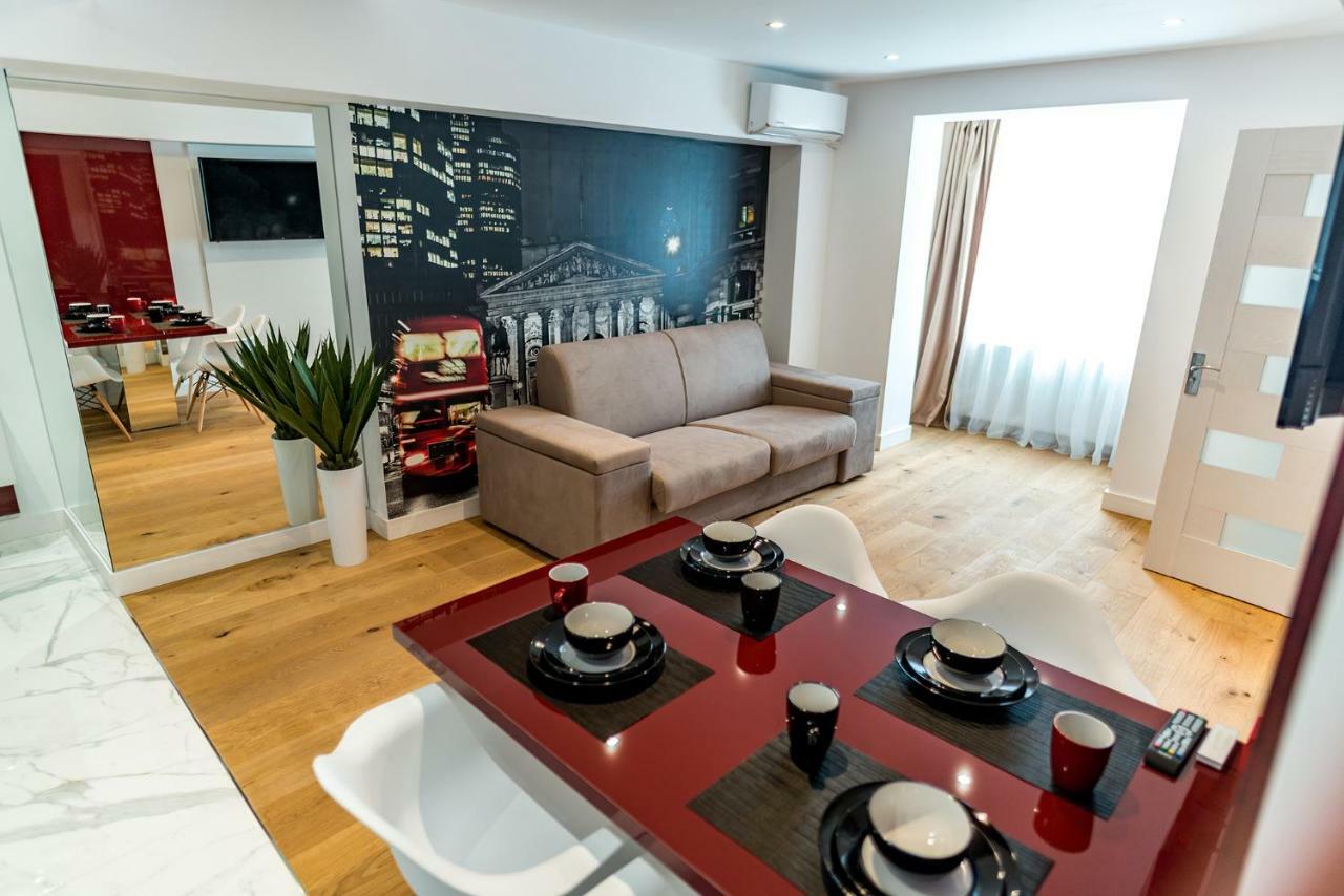 Old Town - Euroeastventures Luxury Properties Bukares Bagian luar foto